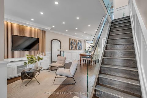 Photo 23 at 67 Northland Avenue, Smythe, Toronto