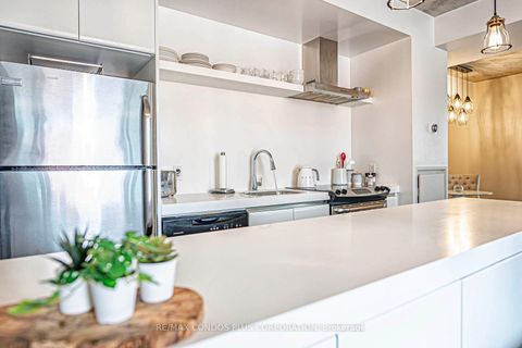 Photo 5 at 424 - 75 Portland Street, Waterfront Communities C1, Toronto