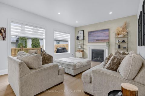 Photo 11 at 684 Lakelands Avenue, Alcona, Innisfil