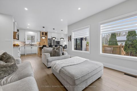 Photo 13 at 684 Lakelands Avenue, Alcona, Innisfil