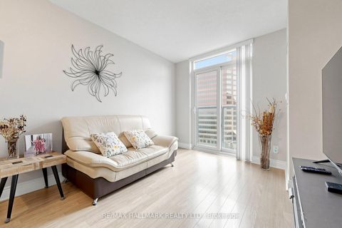 Photo 14 at 1124 - 25 Greenview Avenue, Newtonbrook West, Toronto