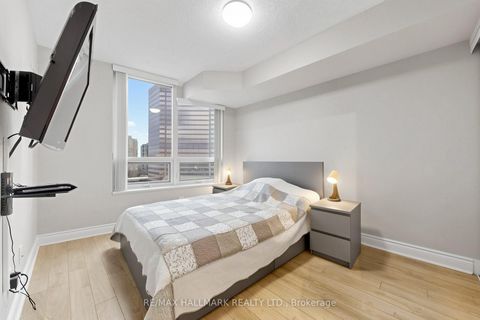 Photo 17 at 1124 - 25 Greenview Avenue, Newtonbrook West, Toronto