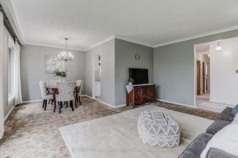 Photo 12 at 30 Murmouth Road, Sullivan, Toronto