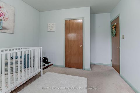 Photo 22 at 30 Murmouth Road, Sullivan, Toronto