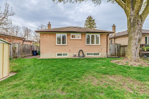 Photo 31 at 30 Murmouth Road, Sullivan, Toronto