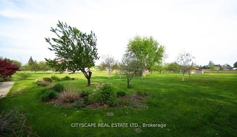 Photo 8 at 41 Diana Drive, Nobleton, King