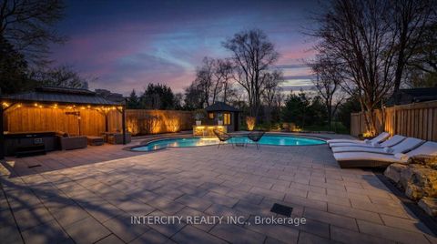 Photo 3 at 61 Golfwood Heights, The Westway, Toronto