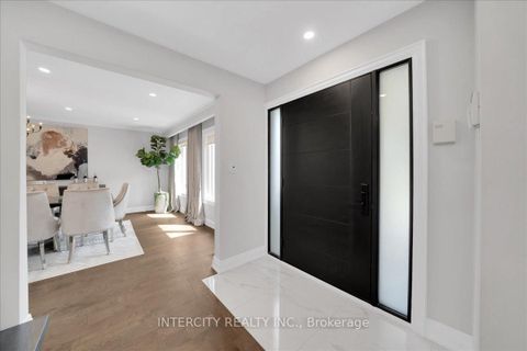 Photo 6 at 61 Golfwood Heights, The Westway, Toronto