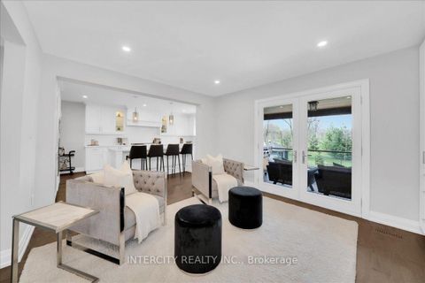 Photo 10 at 61 Golfwood Heights, The Westway, Toronto