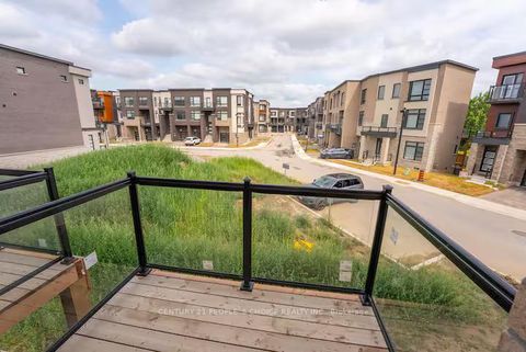 Photo 31 at 16 Quilico Road, Kleinburg, Vaughan