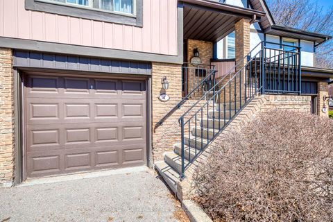 Photo 1 at 4 English Ivyway, Steeles, Toronto