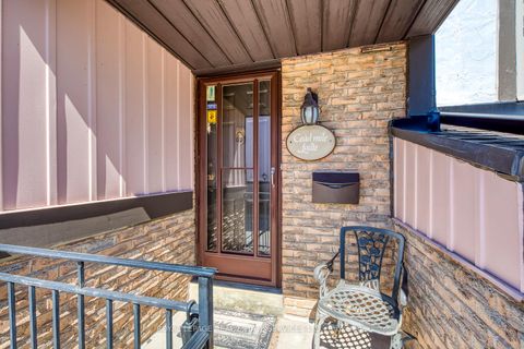 Photo 2 at 4 English Ivyway, Steeles, Toronto