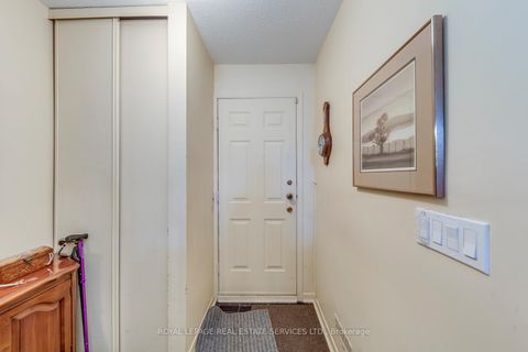 Photo 3 at 4 English Ivyway, Steeles, Toronto
