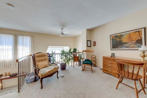 Photo 18 at 4 English Ivyway, Steeles, Toronto