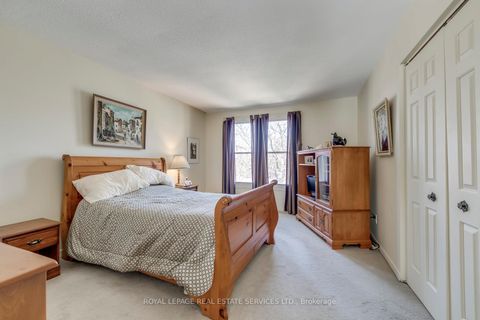 Photo 20 at 4 English Ivyway, Steeles, Toronto