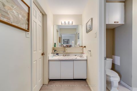 Photo 23 at 4 English Ivyway, Steeles, Toronto