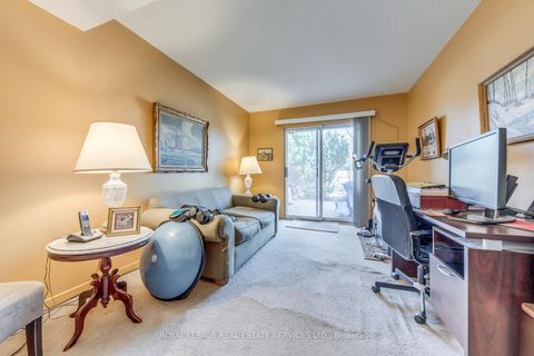 Photo 26 at 4 English Ivyway, Steeles, Toronto
