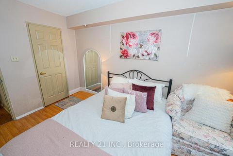 Photo 7 at 1107 - 3233 Eglinton Avenue E, Scarborough Village, Toronto