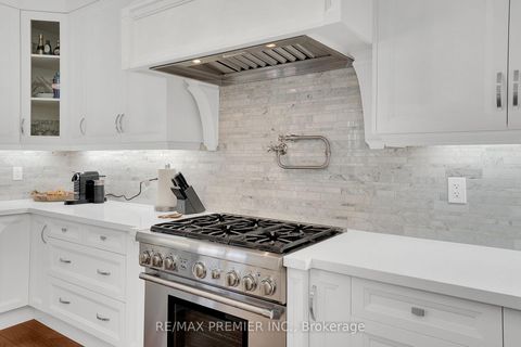 Photo 13 at 116 Torrey Pines Road, Kleinburg, Vaughan