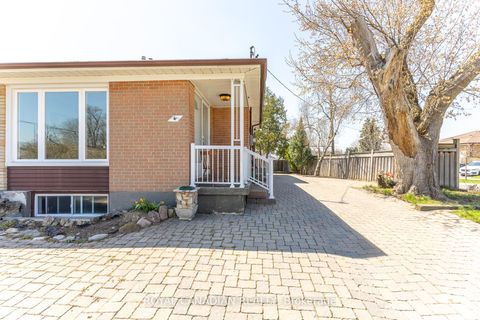 Photo 4 at 16 Gambello Crescent, York University Heights, Toronto