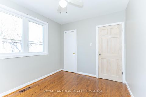 Photo 33 at 16 Gambello Crescent, York University Heights, Toronto