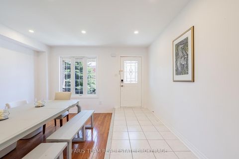 Photo 4 at 4 Whispering Pine Place, Bayshore, Barrie