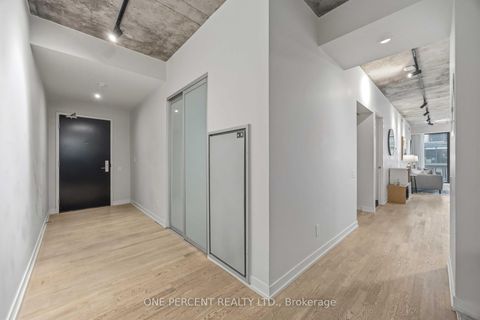 Photo 1 at 314 - 650 King Street W, Waterfront Communities C1, Toronto