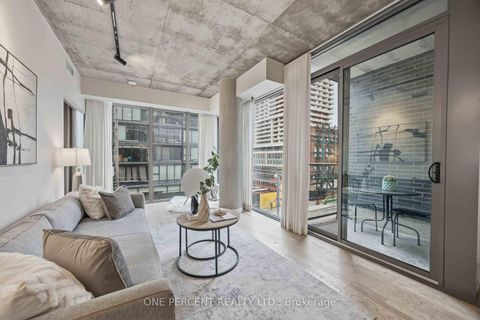 Photo 8 at 314 - 650 King Street W, Waterfront Communities C1, Toronto