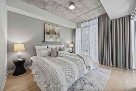Photo 9 at 314 - 650 King Street W, Waterfront Communities C1, Toronto