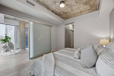 Photo 10 at 314 - 650 King Street W, Waterfront Communities C1, Toronto