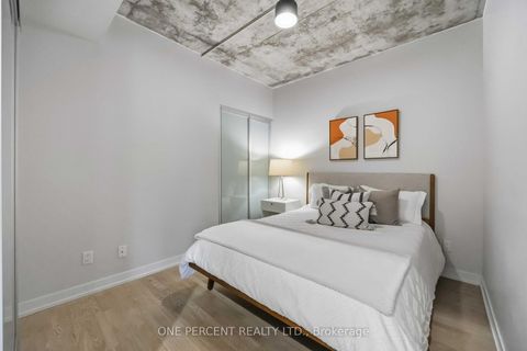 Photo 13 at 314 - 650 King Street W, Waterfront Communities C1, Toronto