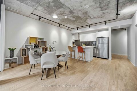Photo 16 at 314 - 650 King Street W, Waterfront Communities C1, Toronto