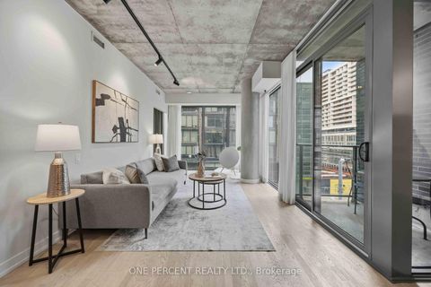 Photo 17 at 314 - 650 King Street W, Waterfront Communities C1, Toronto