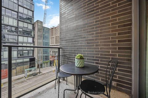Photo 18 at 314 - 650 King Street W, Waterfront Communities C1, Toronto