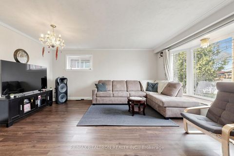 Photo 6 at 950 McCowan Road, Bendale, Toronto