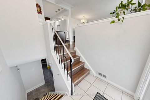 Photo 16 at 950 McCowan Road, Bendale, Toronto