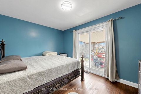 Photo 17 at 950 McCowan Road, Bendale, Toronto