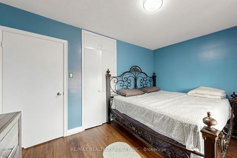Photo 18 at 950 McCowan Road, Bendale, Toronto