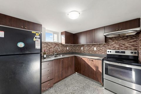 Photo 31 at 950 McCowan Road, Bendale, Toronto