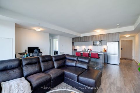 Photo 10 at 2302 - 575 Bloor Street E, North St. James Town, Toronto