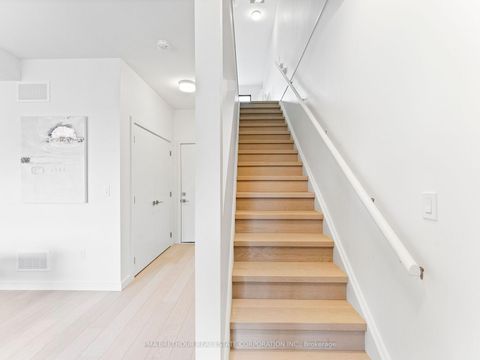 Photo 7 at 18 Rainwater Lane, Holly, Barrie