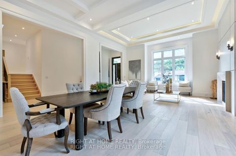 Photo 6 at 27 Hurlingham Crescent, Don Mills, Toronto