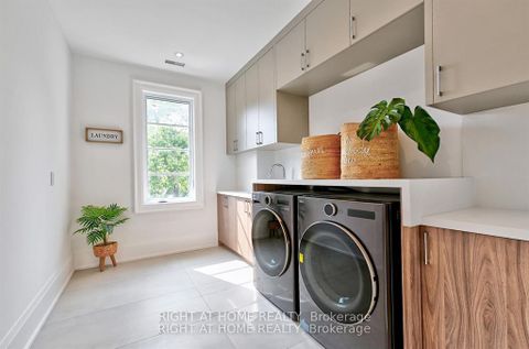 Photo 23 at 27 Hurlingham Crescent, Don Mills, Toronto