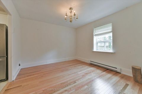 Photo 13 at 106 - 100 Oriole Parkway, St. Clair, Toronto