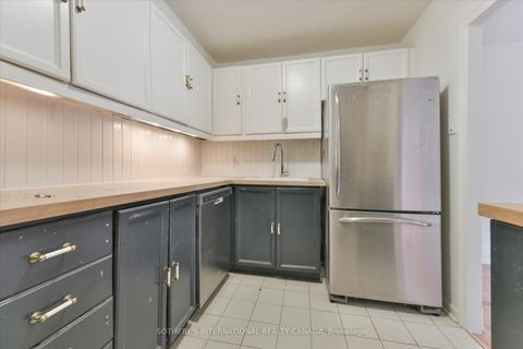 Photo 16 at 106 - 100 Oriole Parkway, St. Clair, Toronto