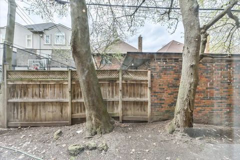 Photo 26 at 106 - 100 Oriole Parkway, St. Clair, Toronto