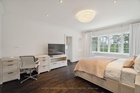 Photo 27 at 15 Park Lane Circle, York Mills, Toronto