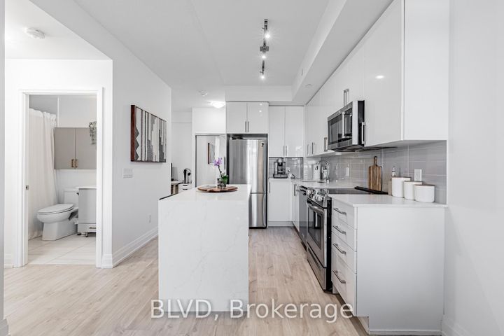 Photo 10 at 528 - 591 Sheppard Avenue E, Bayview Village, Toronto