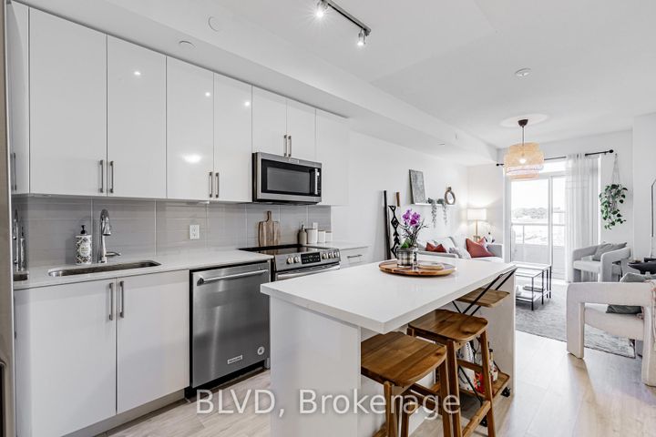 Photo 13 at 528 - 591 Sheppard Avenue E, Bayview Village, Toronto