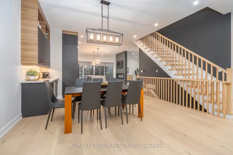 Photo 6 at 70 Collins Crescent, Aurora Heights, Aurora